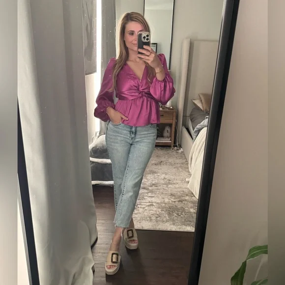 Elegant Magenta Pink Women's Top - Picture 11 of 12